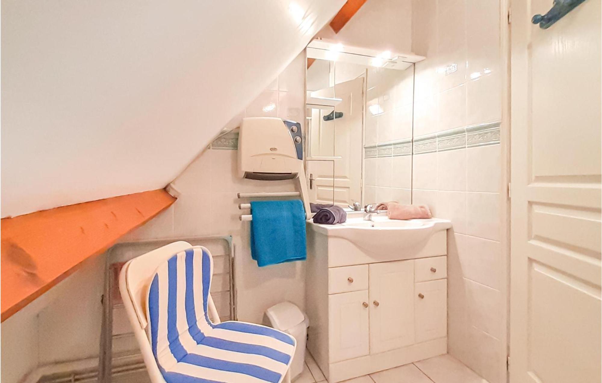 Beautiful Apartment In Alette With Kitchen Ngoại thất bức ảnh